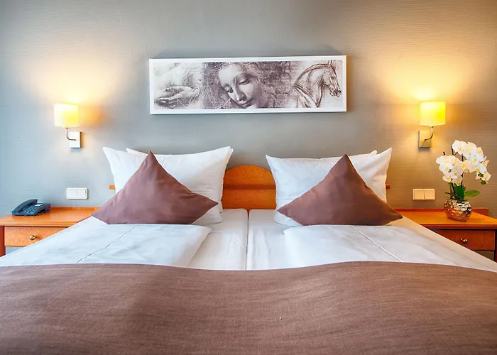 Hotel Leonardo Airport 4*