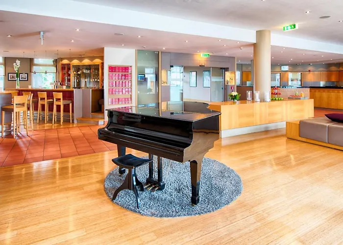 Leonardo Airport Hotel 4*