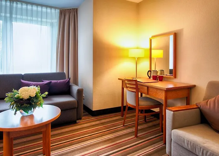 Hotel Leonardo Airport