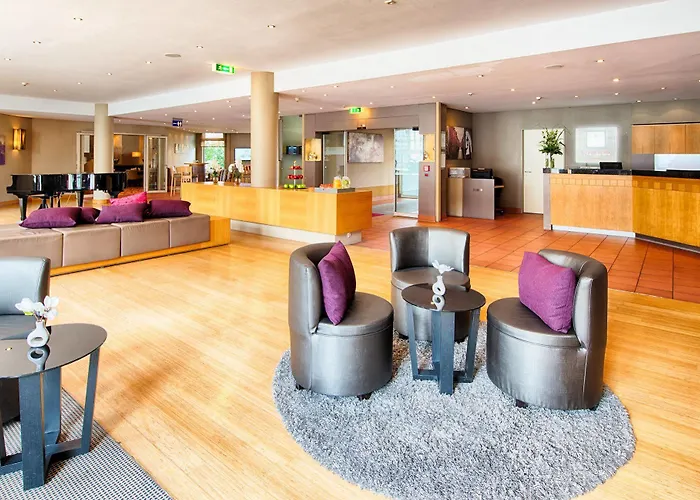 Hotel Leonardo Airport 4*
