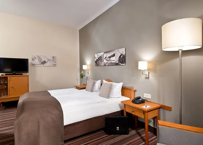 Leonardo Airport Hotel 4*